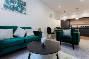 Image of Modern & Stylish 1 Bedroom Apartment in Bolton