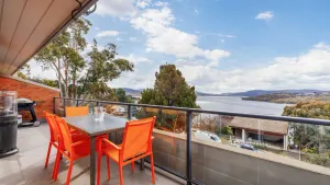 Image of Kooringa 4 - 2BR Apartment l Lake Views l Central Location l BBQ l WiFi l Air-Con