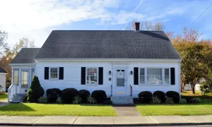 Image of My 3 Buoys - 3BR home, close to town . 2 first level BR's. NO LINENS PROVIDED