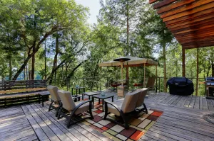 Image of Secluded 'Green' Award-Winning Contemporary Lakefront Home