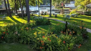 Image of Beautiful & Spacious with Hot Tub, Game Room & More. Large Yard Near the Dam!