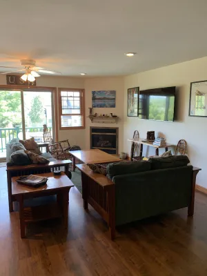 Image of Family Friendly Beautiful Townhouse W\/ Amazing Views & Walking Distance To Town