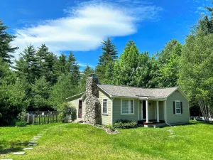 Image of GC Adorable home 20 minutes from CannonFranconia Notch Fire Pit wifi laundry Pet friendly