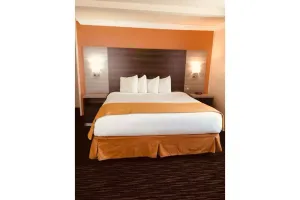 Image of PERFECT 1 KING BED ROOM @HEART OF MONTEREY