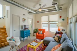 Image of Frida Kahlo!  1bd\/1.5ba Condo near Old Town\/Sawmill.  Balcony, Patio!