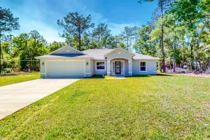 Image of New, Dog-Friendly Home close to Equestrian Centers