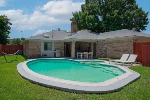 Image of Vibrant Spacious Home w\/ Private Pool and Jacuzzi