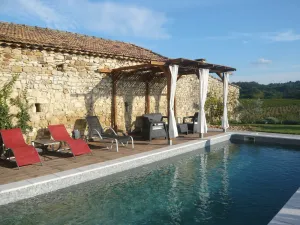 Image of 14th century farmhouse, private swimming pool, 260 m², contemporary decor! quiet!