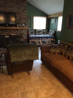 Image of Cozy cabin in the Irish Hills, lake access