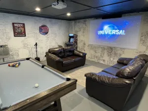 Image of Modern Farmhouse w\/Gameroom and theater room close to everything