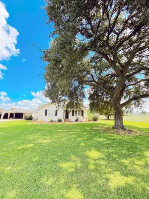Image of Le Barn Rouge Bed & Breakfast    A Country Living Home in Acadiana