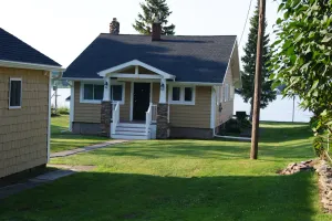 Image of Waterfront Cottage Bungalow (Large1500 Sq. ft. w\/Central Air conditioning)