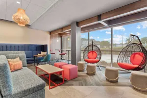 Image of Tru By Hilton Lincoln East