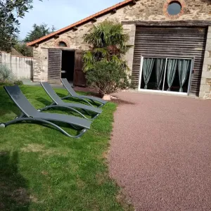 Image of Gîte le Marillet converted barn with covered swimming pool for 9 people, Vendée.