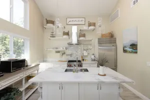 Image of Adorable 4 Bedroom Guest House wPool + Jacuzzi