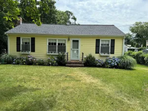 Image of Priscilla Beach Cottage with Central AC