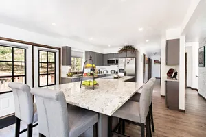 Image of Hillside Home w\/ Views, Lounge Decks, Bbq, 5Min to Downtown & Hot Springs Pools!