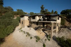 Image of Hilltop 365: Luxury ~ Stunning Views ~ Hilltop ~ Only 3 Blocks To Downtown Paso