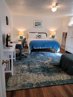 Image of Beautifully furnished, spacious, comfortable. 1 block to campus.