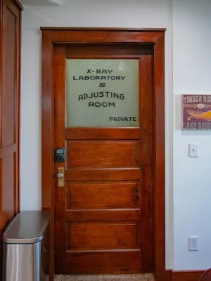 Image of HISTORIC 1890s Rexburg Loft - 2 Q, 1 K Laundry, 2 blocks to BYUI, Clean & Fun!