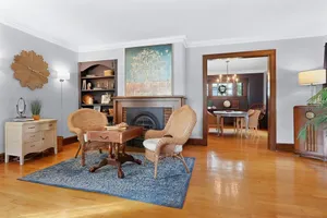Image of 3 Queens, Walk to Eat, Tons of Character, Spacious