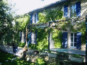 Image of 18th century Mas 17 people Vaucluse Orange, swimming pool, garden,