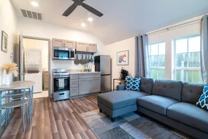 Image of Stylish 1 BR,1BA Home Steps From Freret St