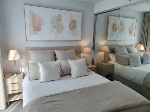 Image of CBD Deluxe Private 2 Bedroom Apartment