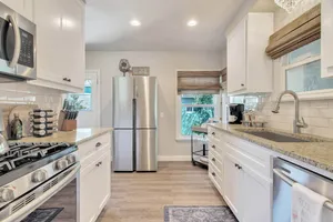 Image of Rosé Getaway Close to Downtown Paso Robles 2 Bed/1 Bath