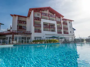 Image of 50m de la Plage! Appart Abordable avec Kitchenette