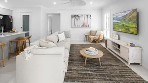 Image of Spoondrift - 5 Mins Walk to Beach
