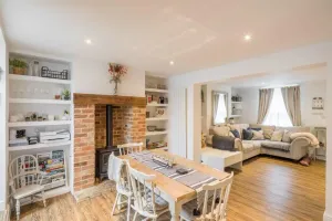 Image of Charming 3 Bedroom Cottage With Lovely Garden