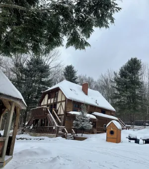 Image of Spacious 8 Bdrm Chalet set up for entertaining!