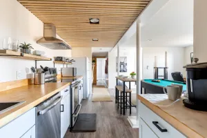 Image of Duplex Suite - 10 mins to Broadway, 5 to Airport