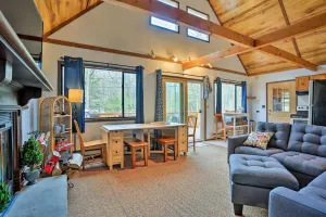 Image of 1 Mi to Hideout Ski: Lake Ariel Home w\/ Fire Pit