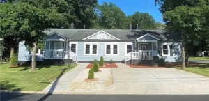 Image of Dazzling Downtown Duplex(entire duplex) close to Elon University