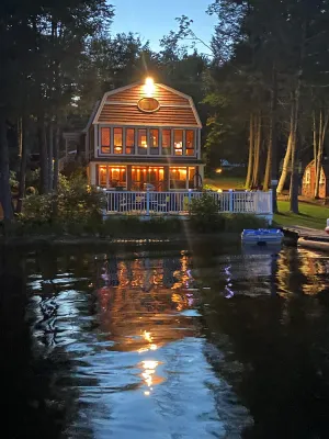 Image of Charming and spacious lakefront home w\/hot tub and pool table!