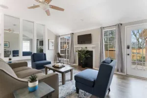 Image of Fenced Yard Near Shops & Dining- Capital City Gem