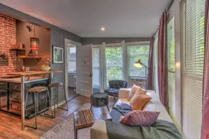 Image of Historic but Modern with Relaxing Natural Light