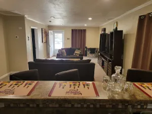 Image of ★City Cottage★2BR\/1BA Near Downtown