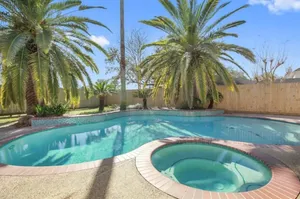 Image of Beach Themed Oasis with Jacuzzi\/Pool close to Kemah Boardwalk, Galveston, Nasa