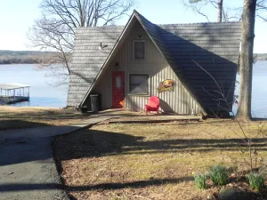 Image of On the Shore of Lake Dardanelle Pet Friendly Waterfront Cabin