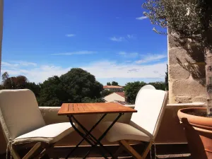 Image of Very quiet terrace with a view, 80m² in Uzes hist. center, 2 bedrooms, AC, WIFI