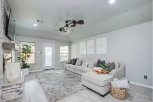 Image of Houston Sophisticated 4 room home W\/Backyard Escape