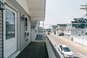 Image of FIVE STAR HOME - Beach House with Beach Badges