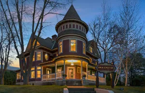 Image of Stunning Historical Mansion: 8 bedrooms (sleeps 16+).