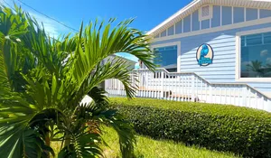 Image of 213 Ohio Street by RedAwning