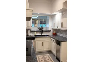 Image of Lovely 4 bedroom rental with spacious master suite