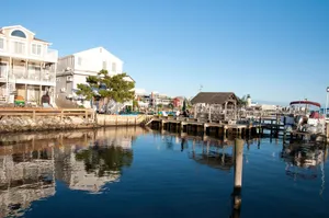 Image of Middle of Dewey ,On the Bay, Close to the Beach