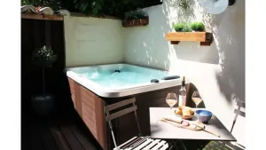 Image of LA PETITE MAISON DE MAUSSANE ***